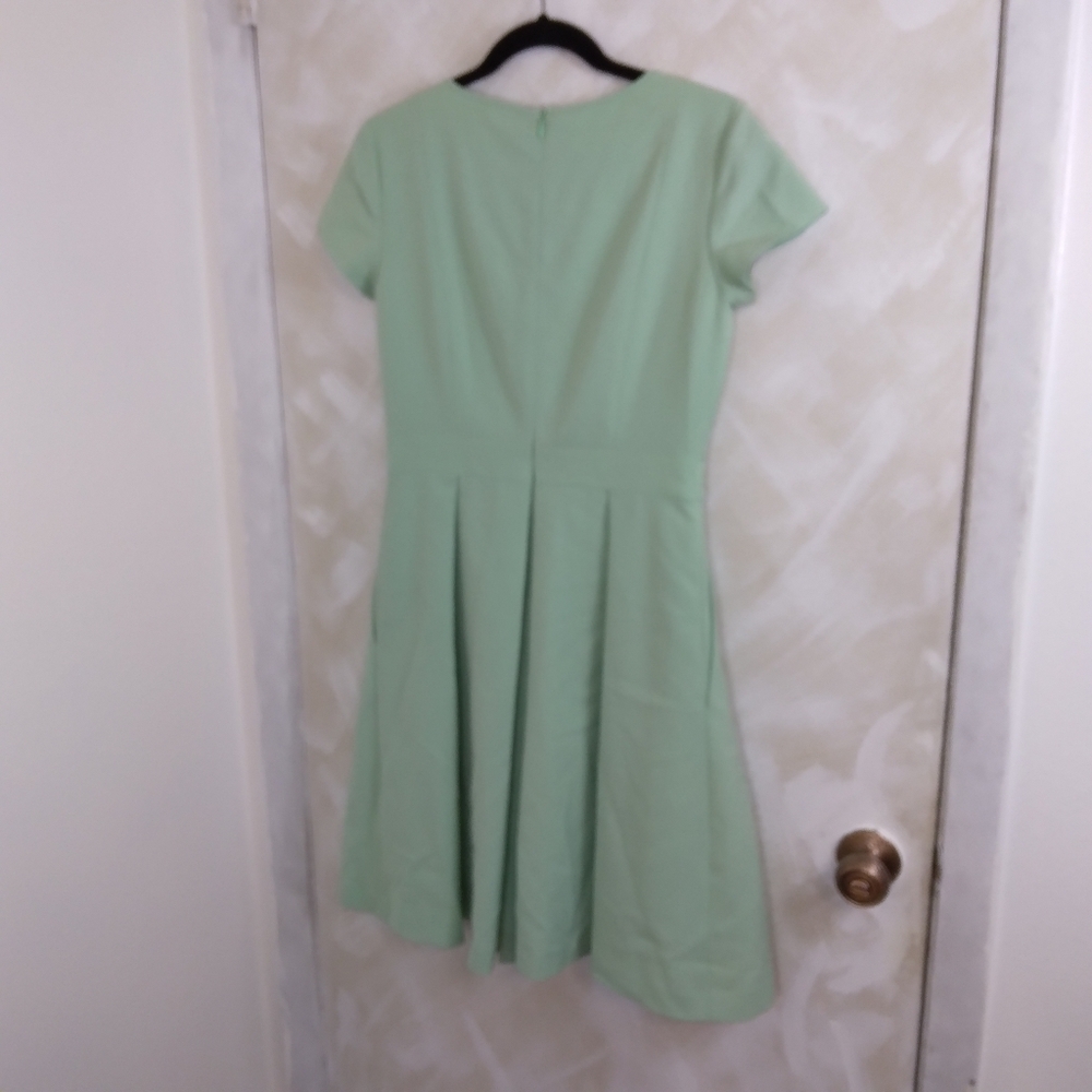 POCKETS Size 4 Mint Green Ellen Tracy Dress Pleated Career - Picture 3 of 9